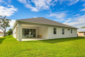 13 Mi to Beach Modern Getaway in Port St Lucie!